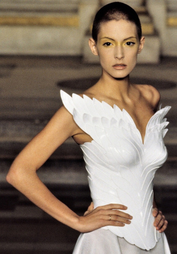GIVENCHY Haute Couture – 1997